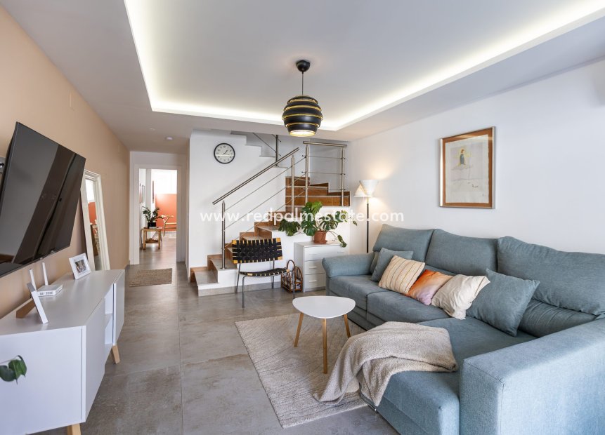 Återförsäljning - Radhus -
Torrevieja