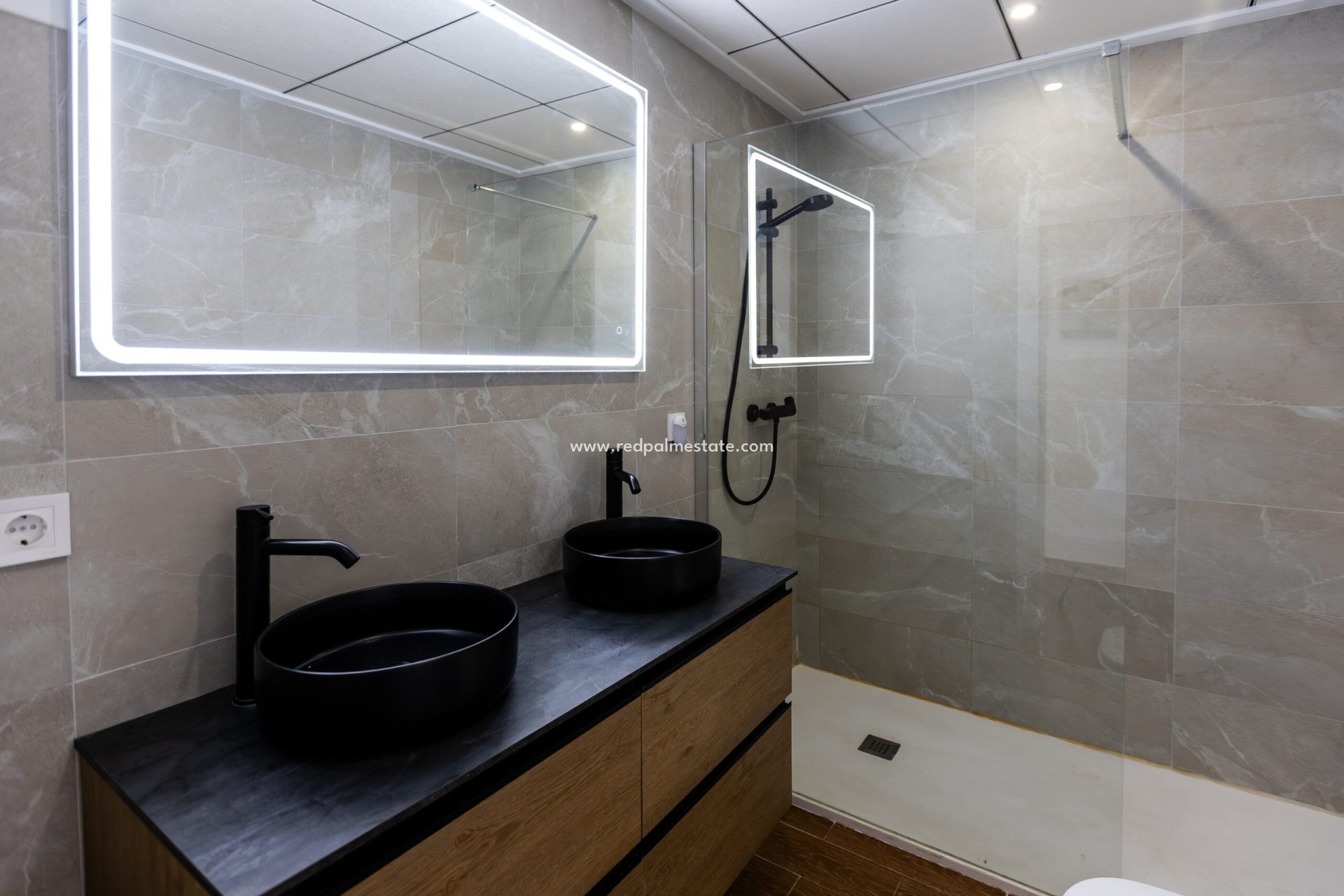 Återförsäljning - Radhus -
Torrevieja