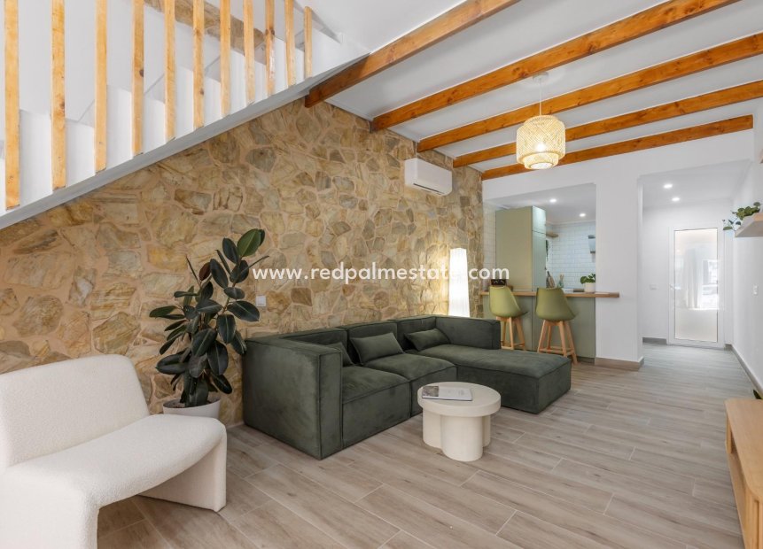 Återförsäljning - Radhus -
Torrevieja