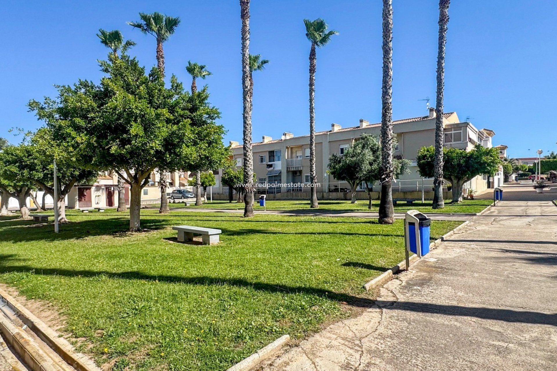 Återförsäljning - Radhus -
Torrevieja