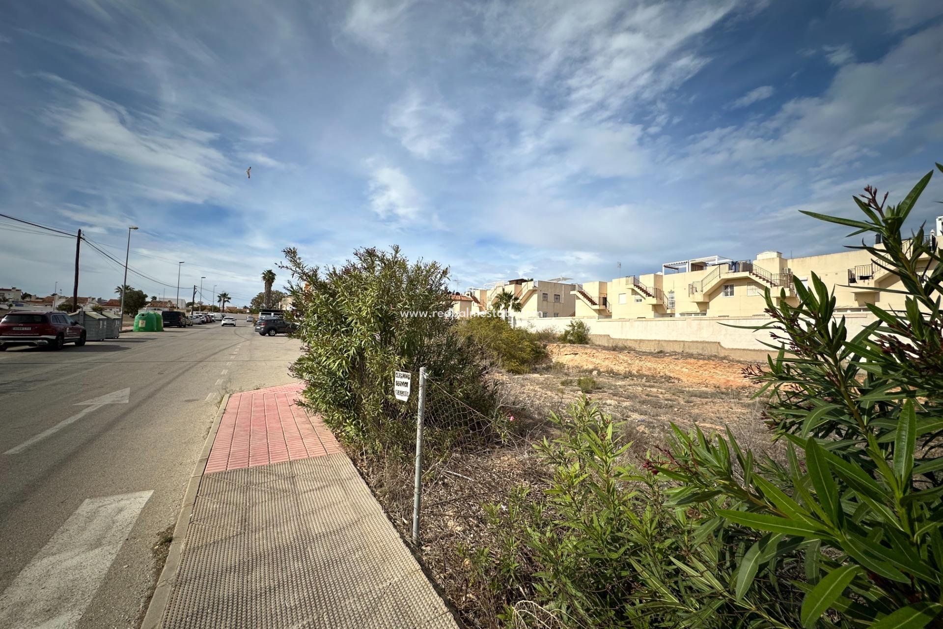 Återförsäljning - Stadsbyggnadstomt -
Orihuela Costa - Playa Flamenca