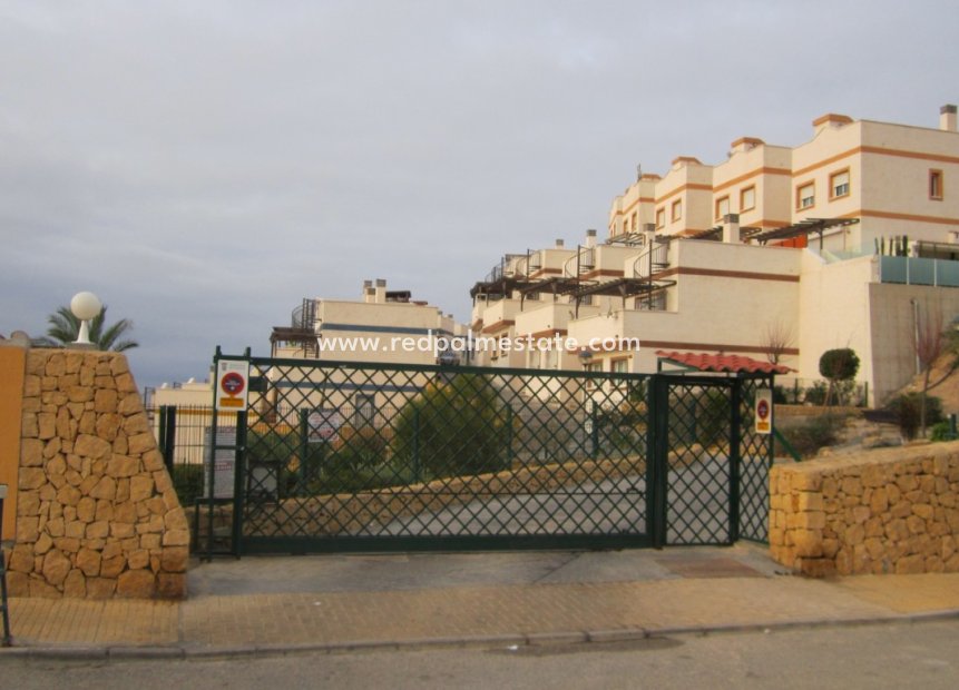 Återförsäljning - Stadshus -
Finestrat - Costa Blanca