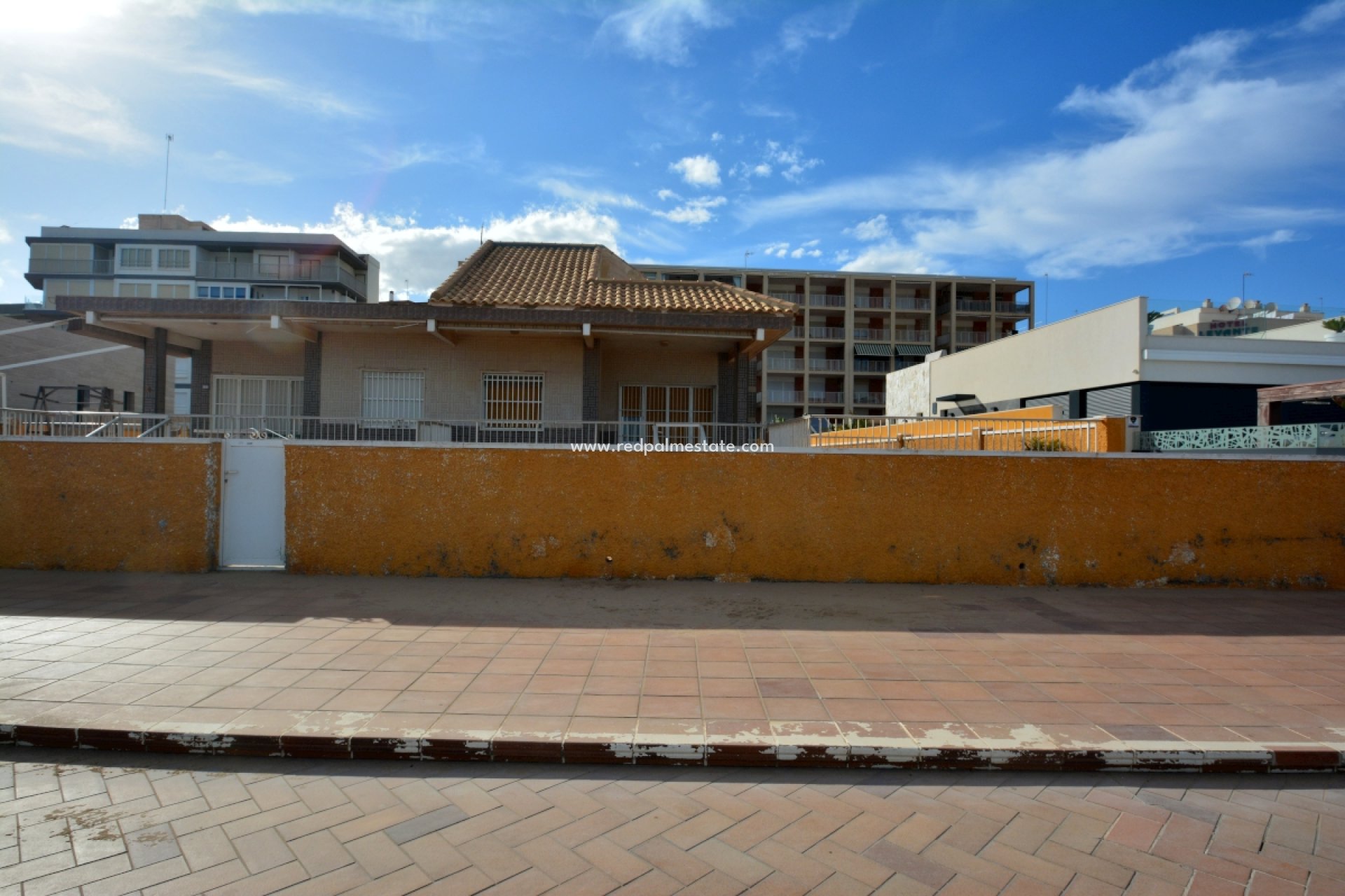 Återförsäljning - Stadshus -
Guardamar del Segura - Costa Blanca