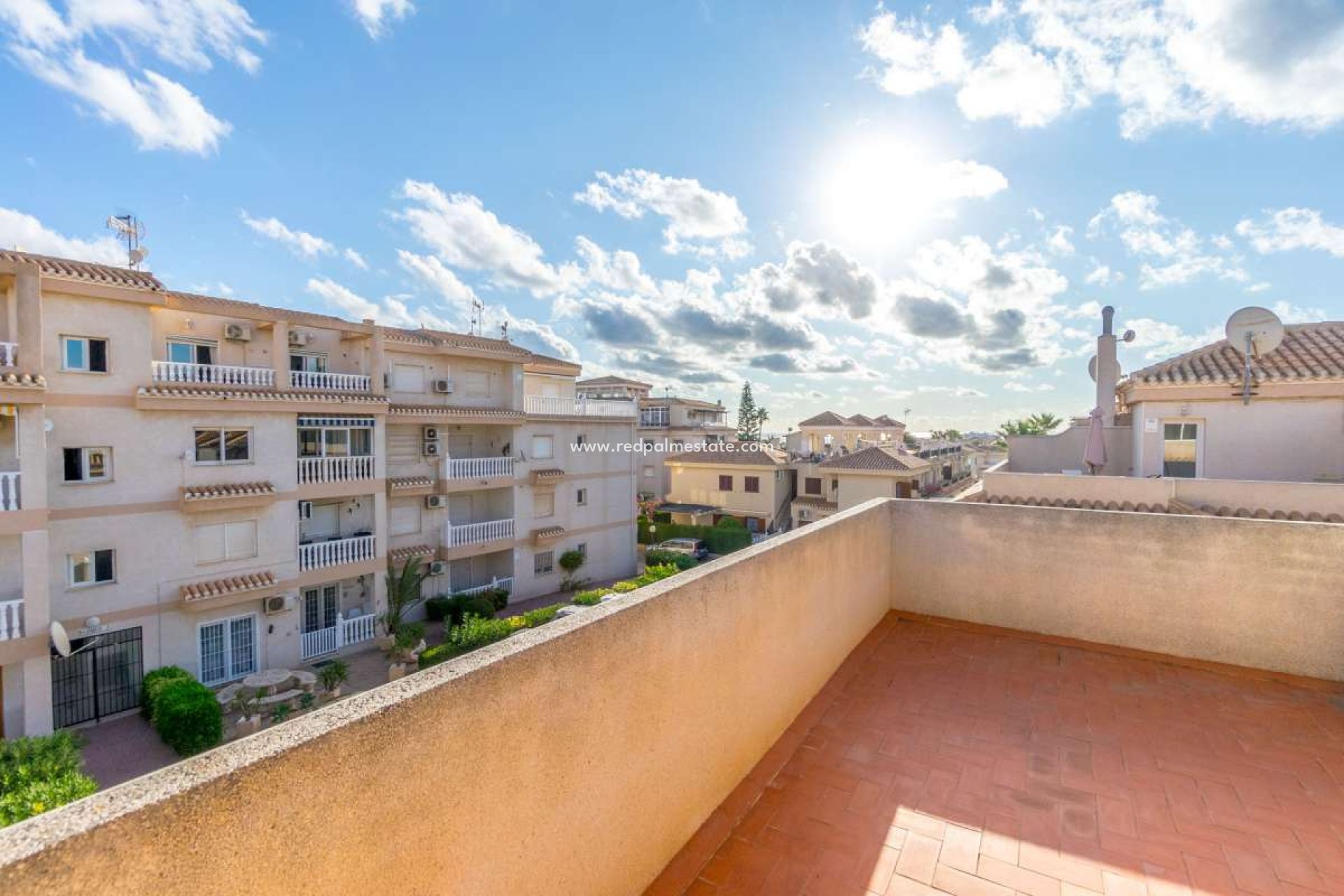 Återförsäljning - Stadshus -
Playa Flamenca - Costa Blanca