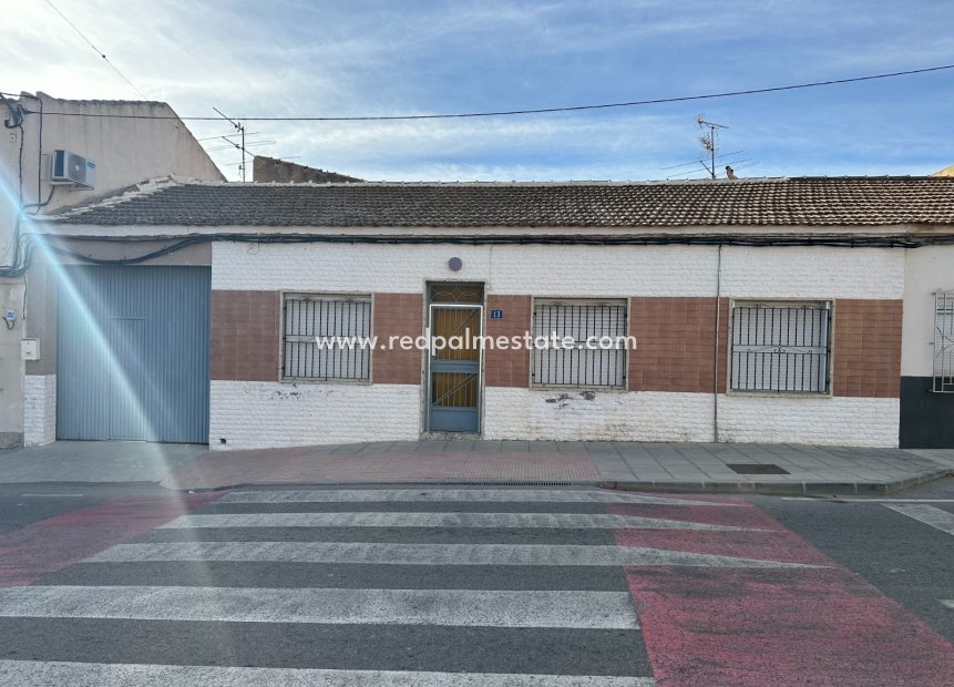 Återförsäljning - Stadshus -
Torremendo - Costa Blanca