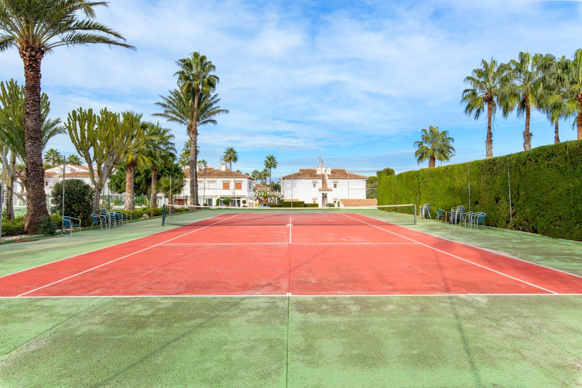 Återförsäljning - Stadshus -
Torrevieja - Costa Blanca