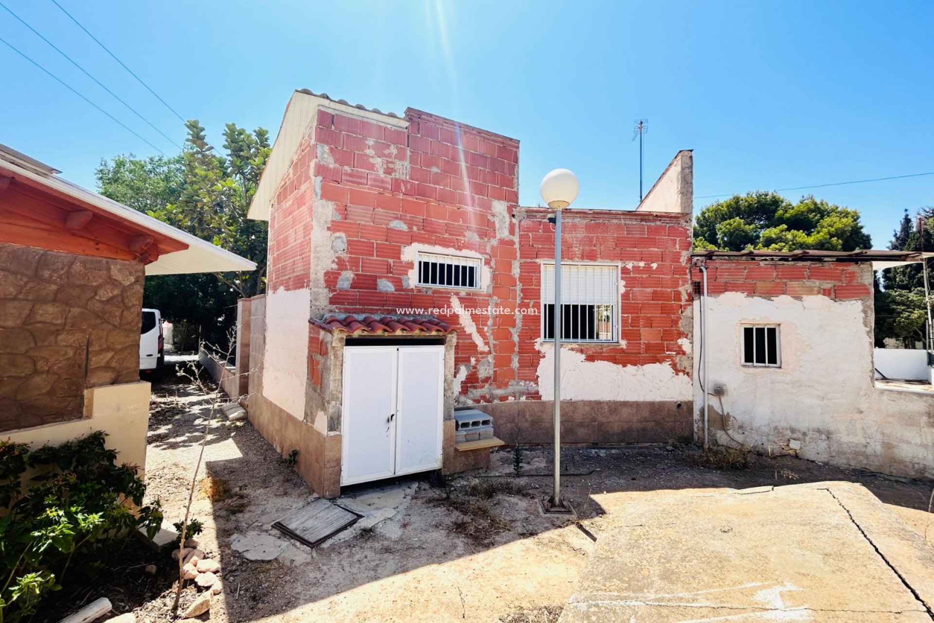 Återförsäljning - Stadshus -
Torrevieja - Costa Blanca