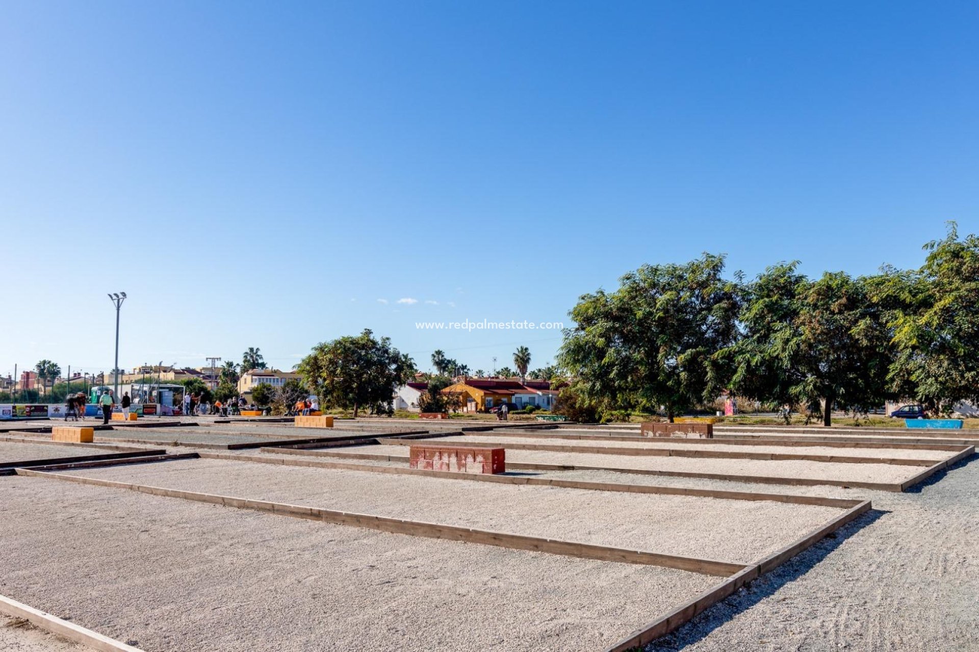 Återförsäljning - Stadshus -
Torrevieja - La Siesta - El Salado -  Torreta