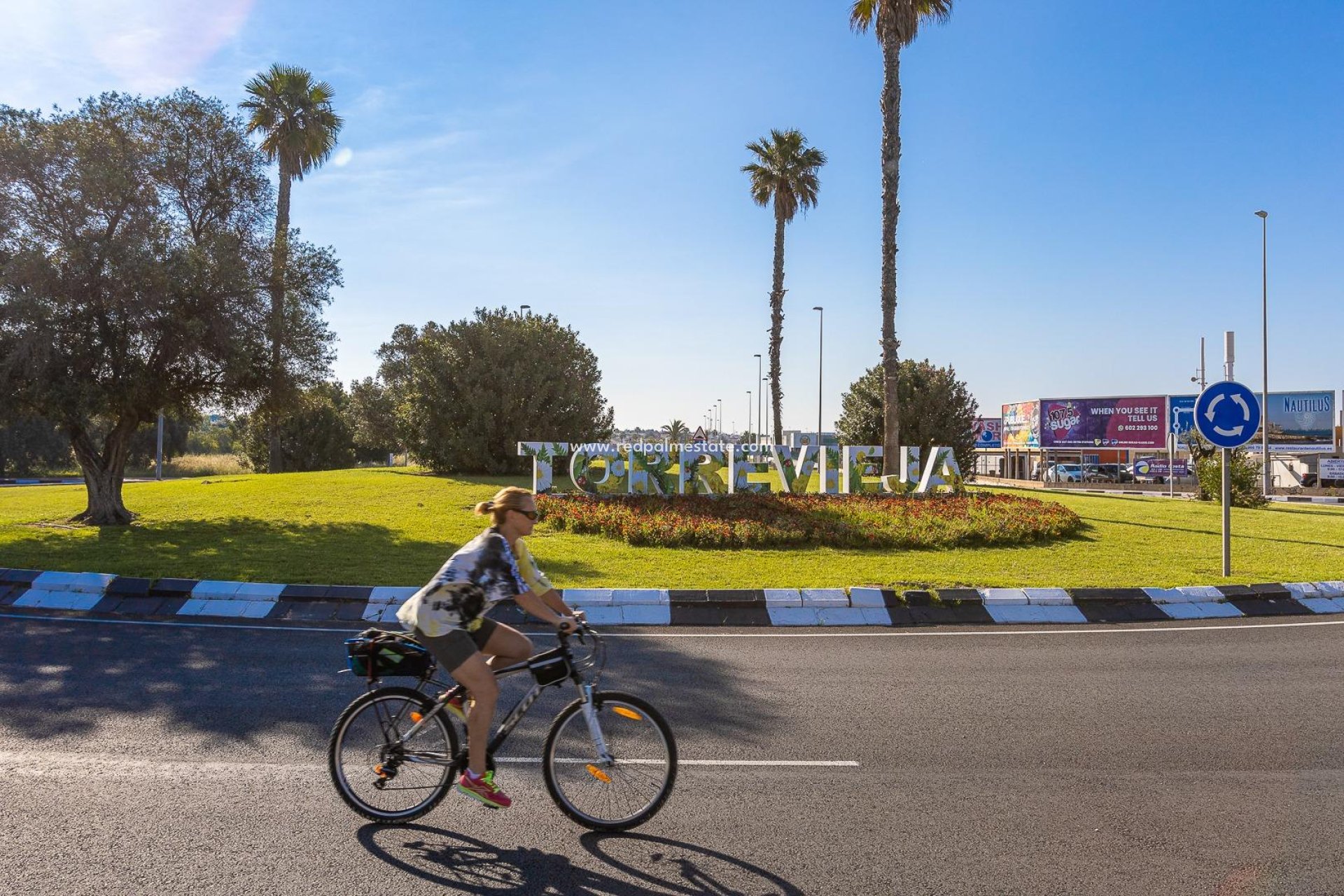 Återförsäljning - Stadshus -
Torrevieja - La Siesta - El Salado -  Torreta