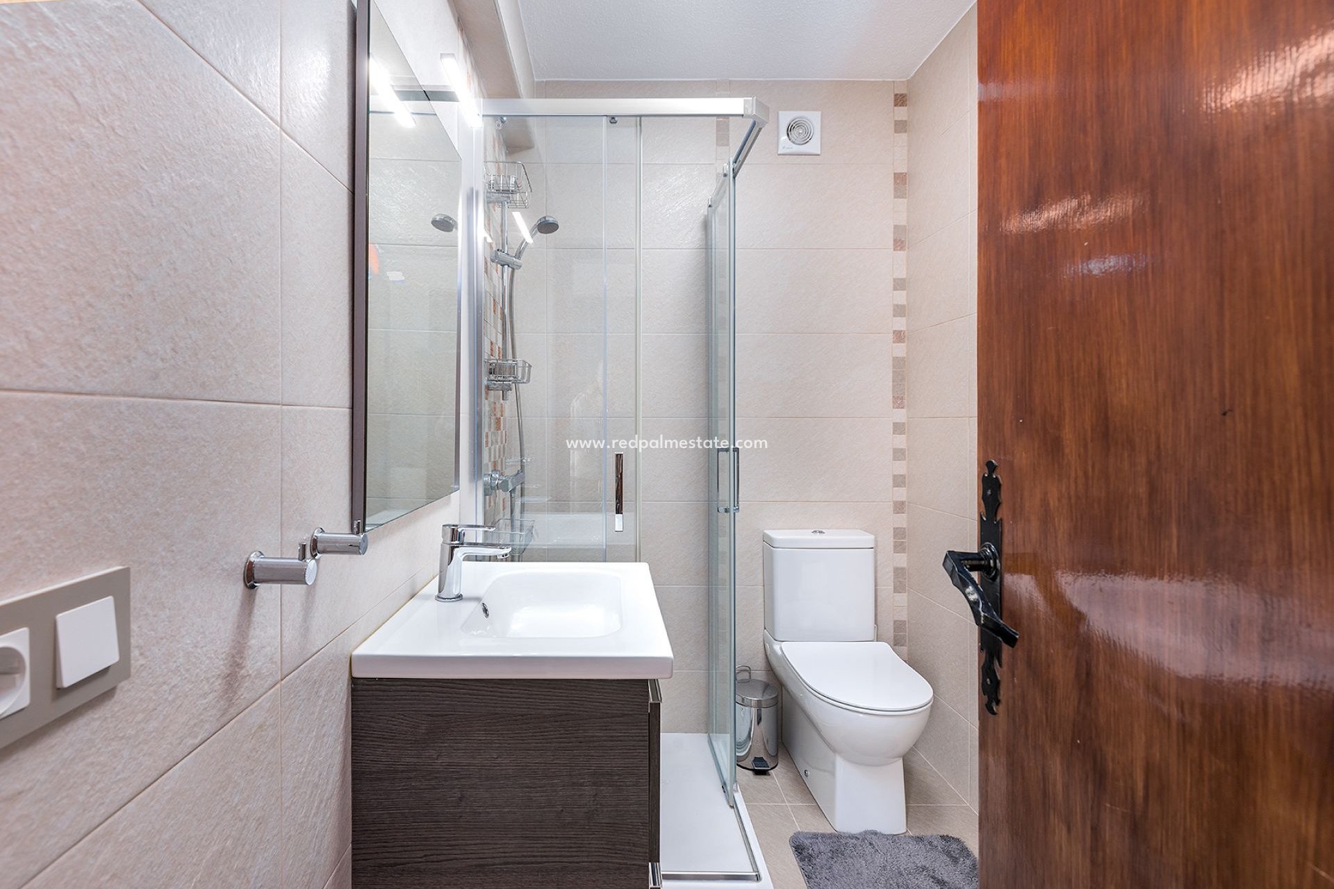 Återförsäljning - Studio Apartment -
Torrevieja