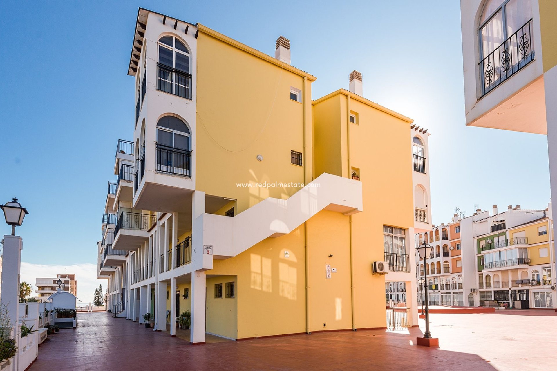 Återförsäljning - Studio Apartment -
Torrevieja