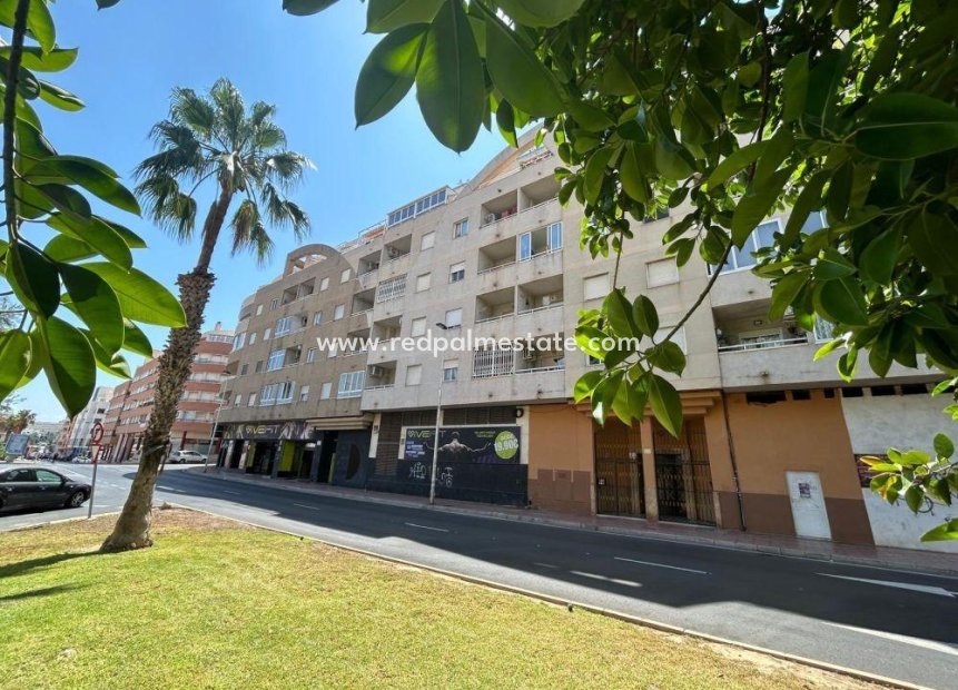 Återförsäljning - Takvåning -
Torrevieja - Playa de los locos