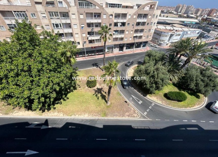 Återförsäljning - Takvåning -
Torrevieja - Playa de los locos