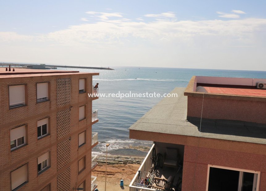 Återförsäljning - Takvåning -
Torrevieja - Playa de los Naufragos