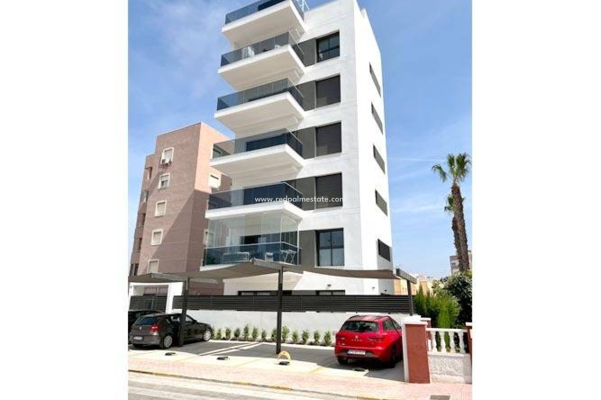 Återförsäljning - Takvåning -
Torrevieja - Torre la mata