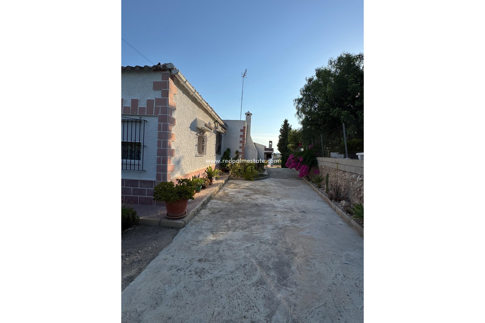 Återförsäljning - Villa -
Albatera - Partida Lomas