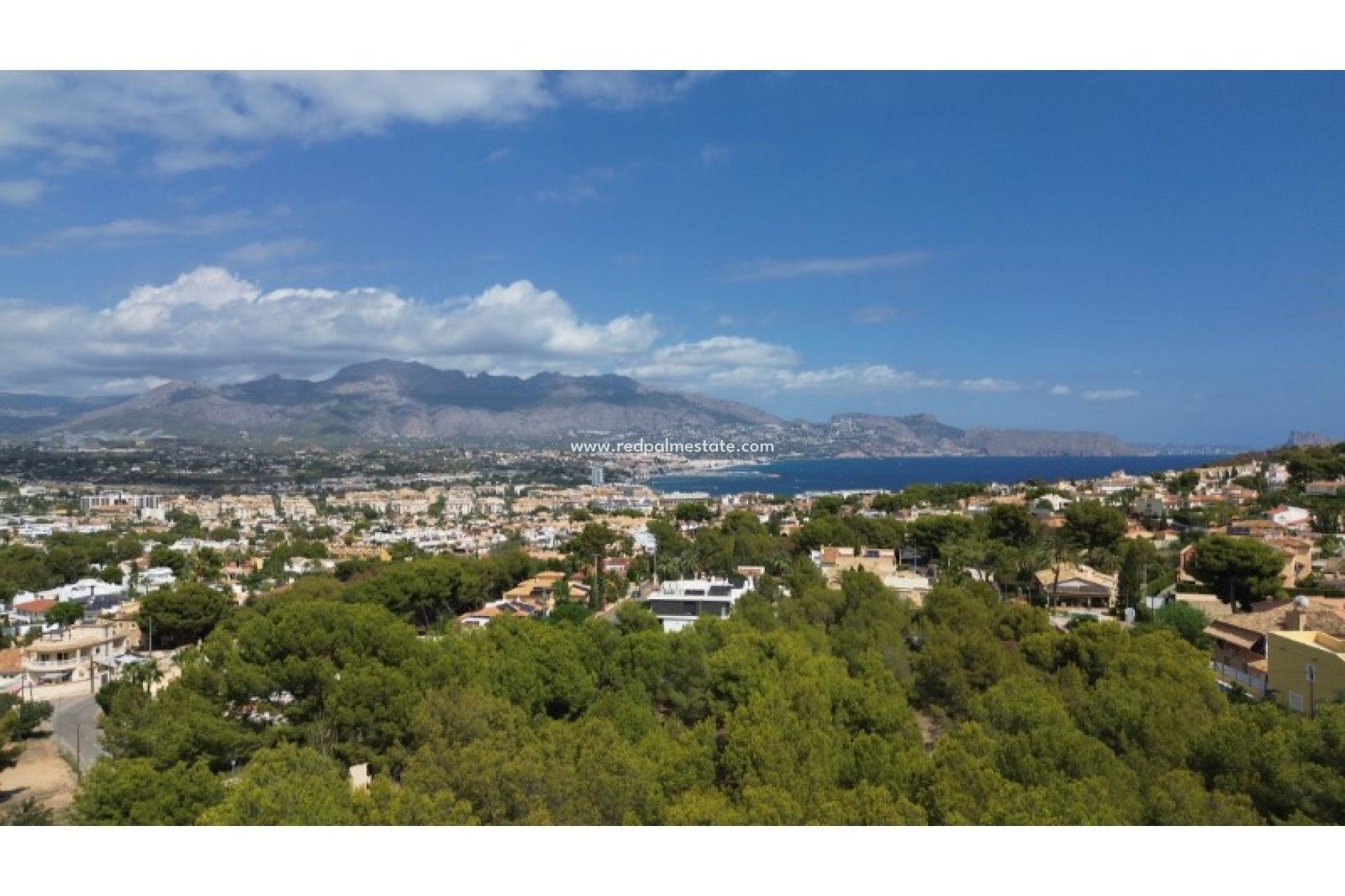 Återförsäljning - Villa -
Alfas del Pí - Costa Blanca