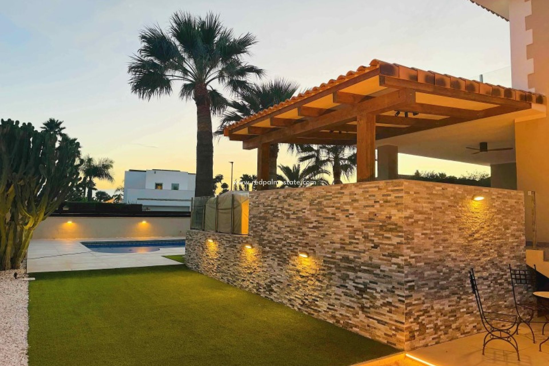 Återförsäljning - Villa -
Alfas del Pi - Costa Blanca