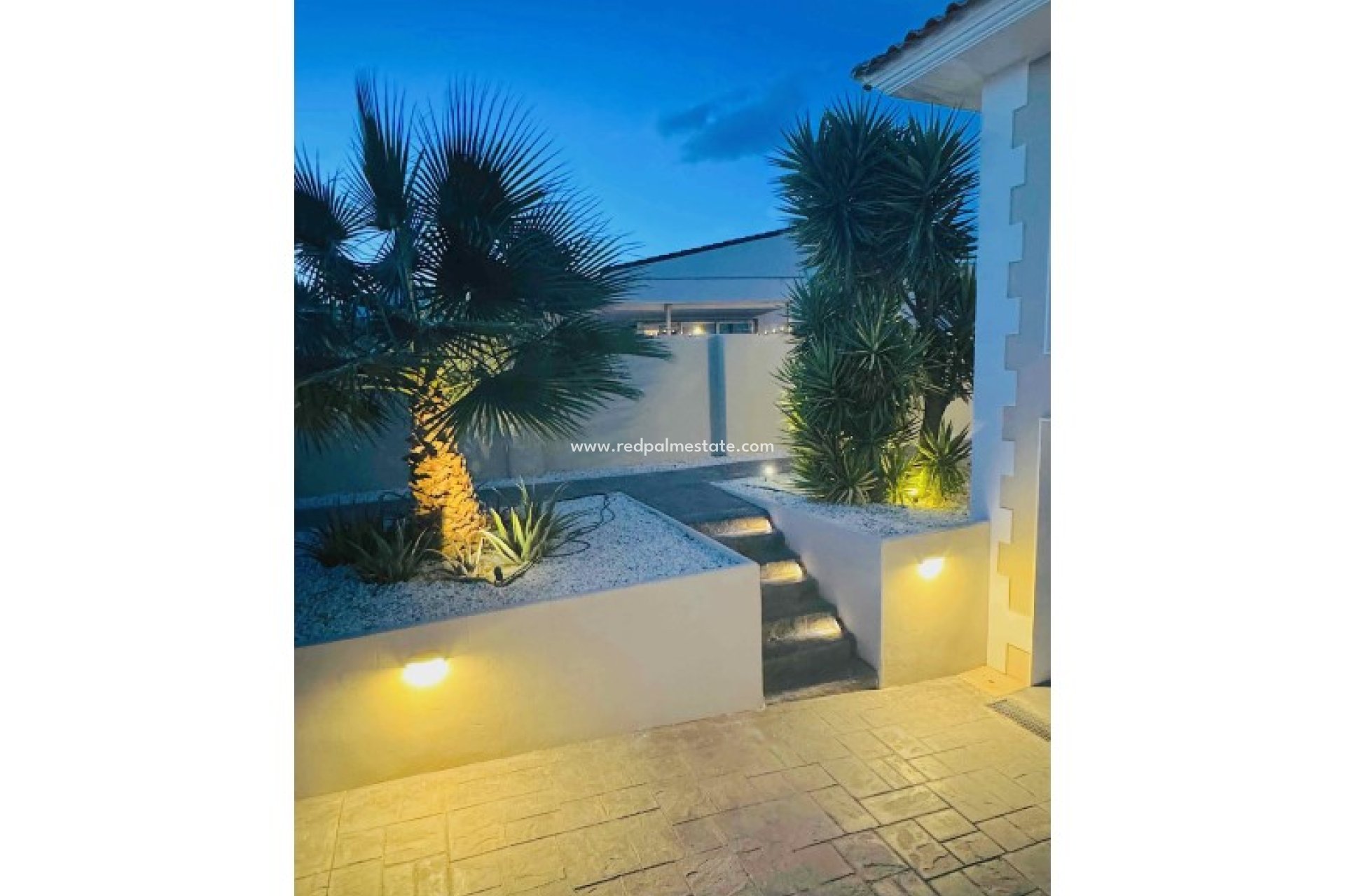 Återförsäljning - Villa -
Alfas del Pi - Costa Blanca