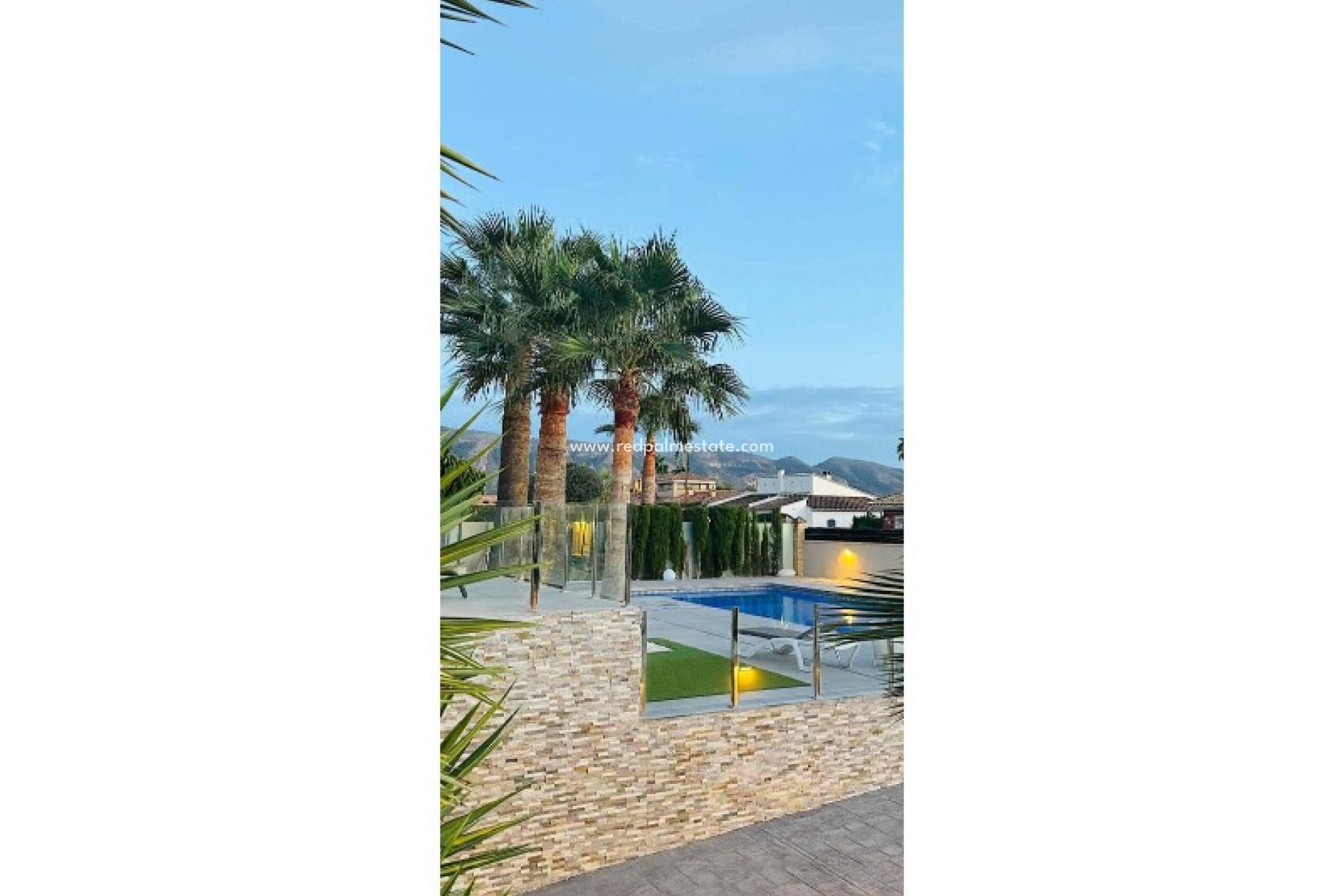 Återförsäljning - Villa -
Alfas del Pi - Costa Blanca