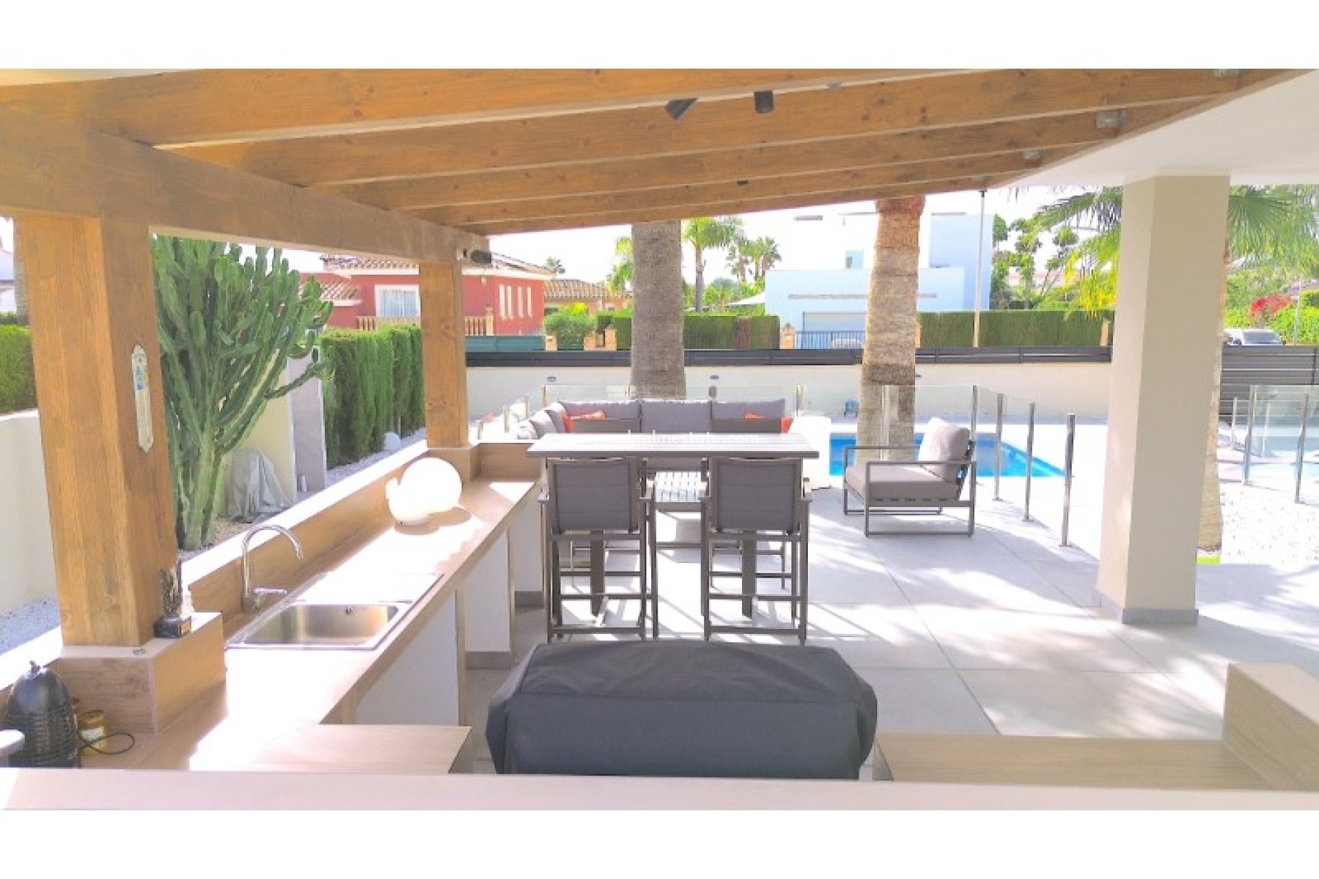 Återförsäljning - Villa -
Alfas del Pi - Costa Blanca