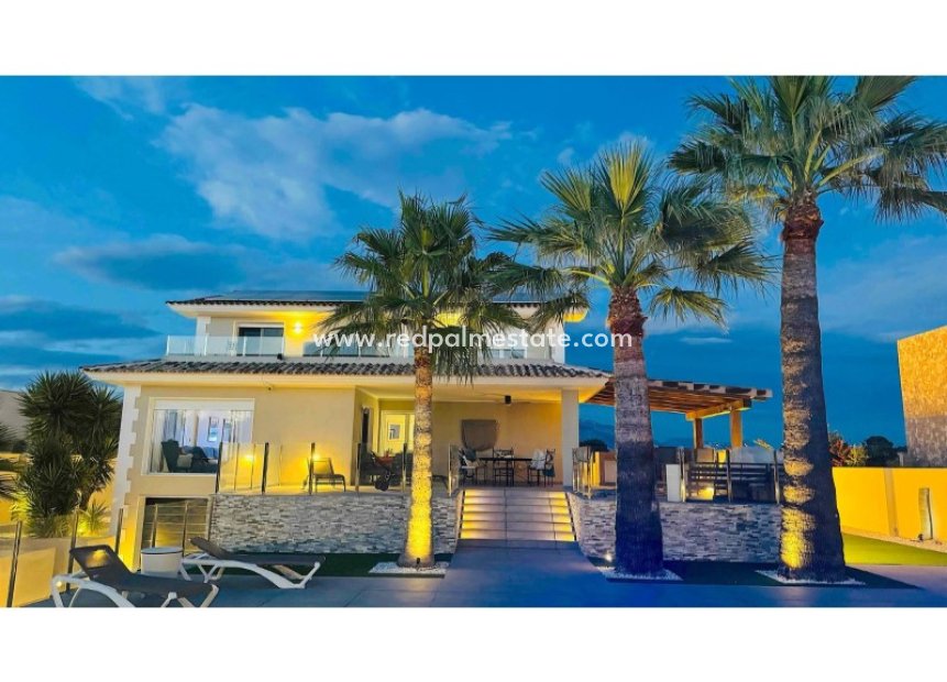 Återförsäljning - Villa -
Alfas del Pi - Costa Blanca