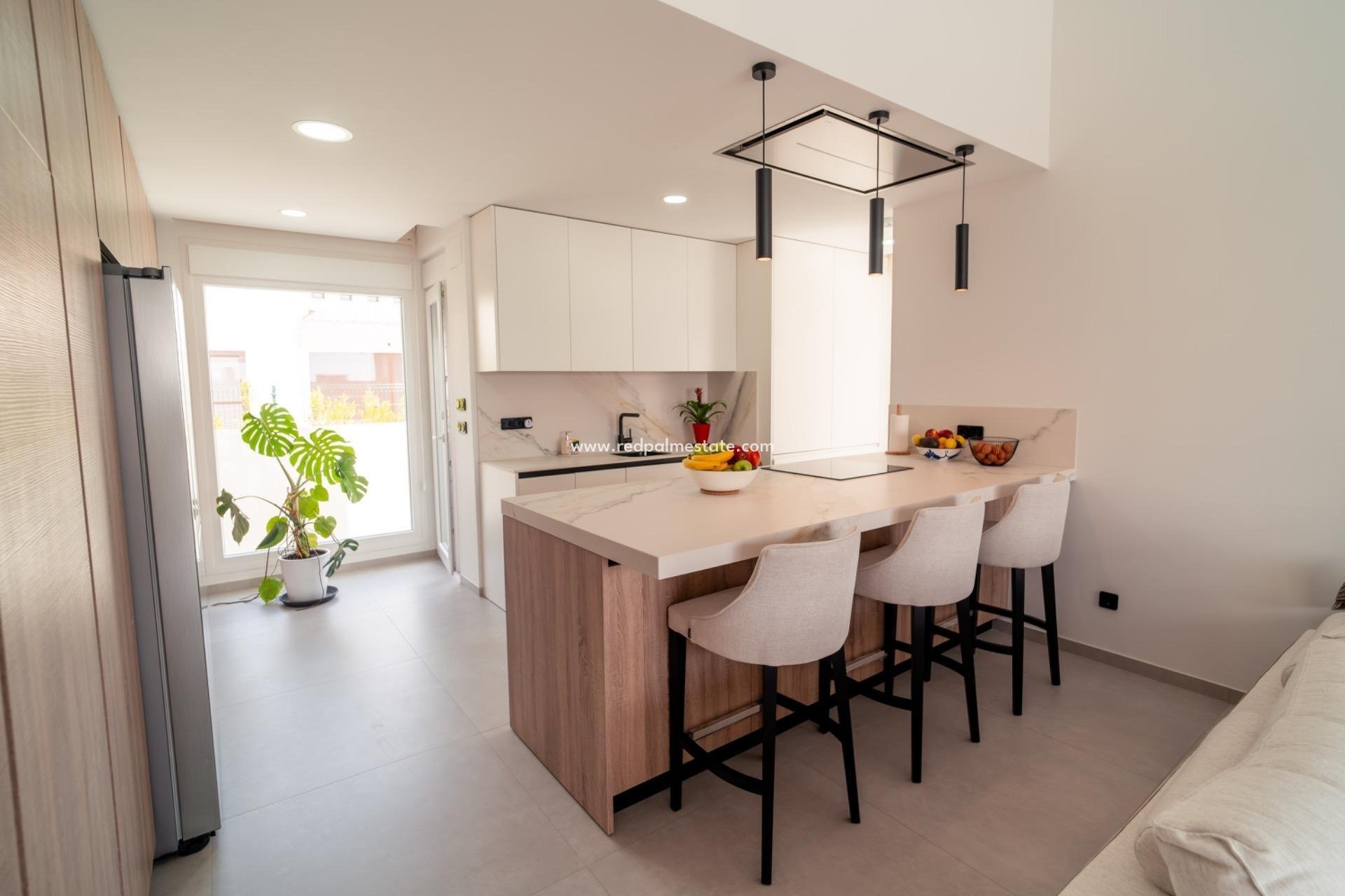 Återförsäljning - Villa -
Algorfa - Comunidad valenciana