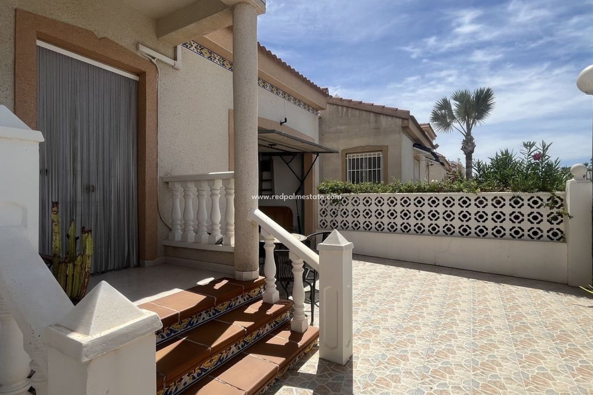 Återförsäljning - Villa -
Algorfa - Montemar