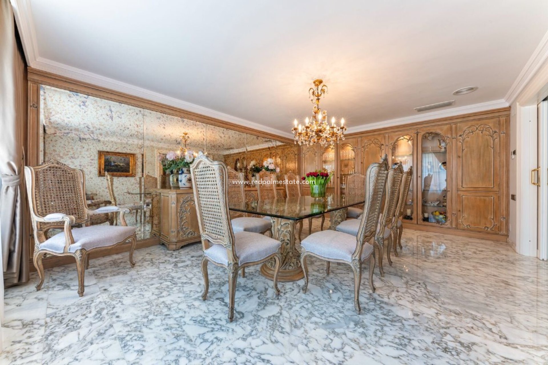 Återförsäljning - Villa -
Alicante - Playa San Juan