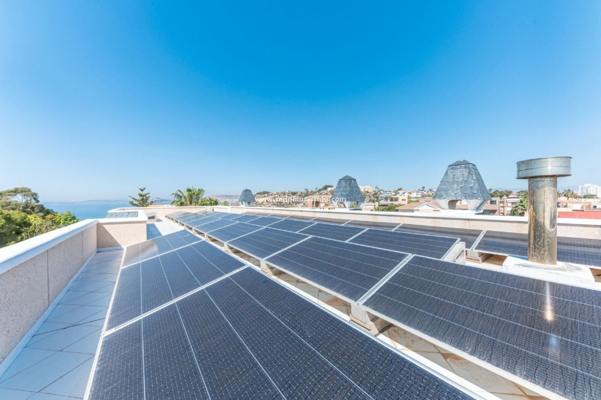 Återförsäljning - Villa -
Alicante - Playa San Juan