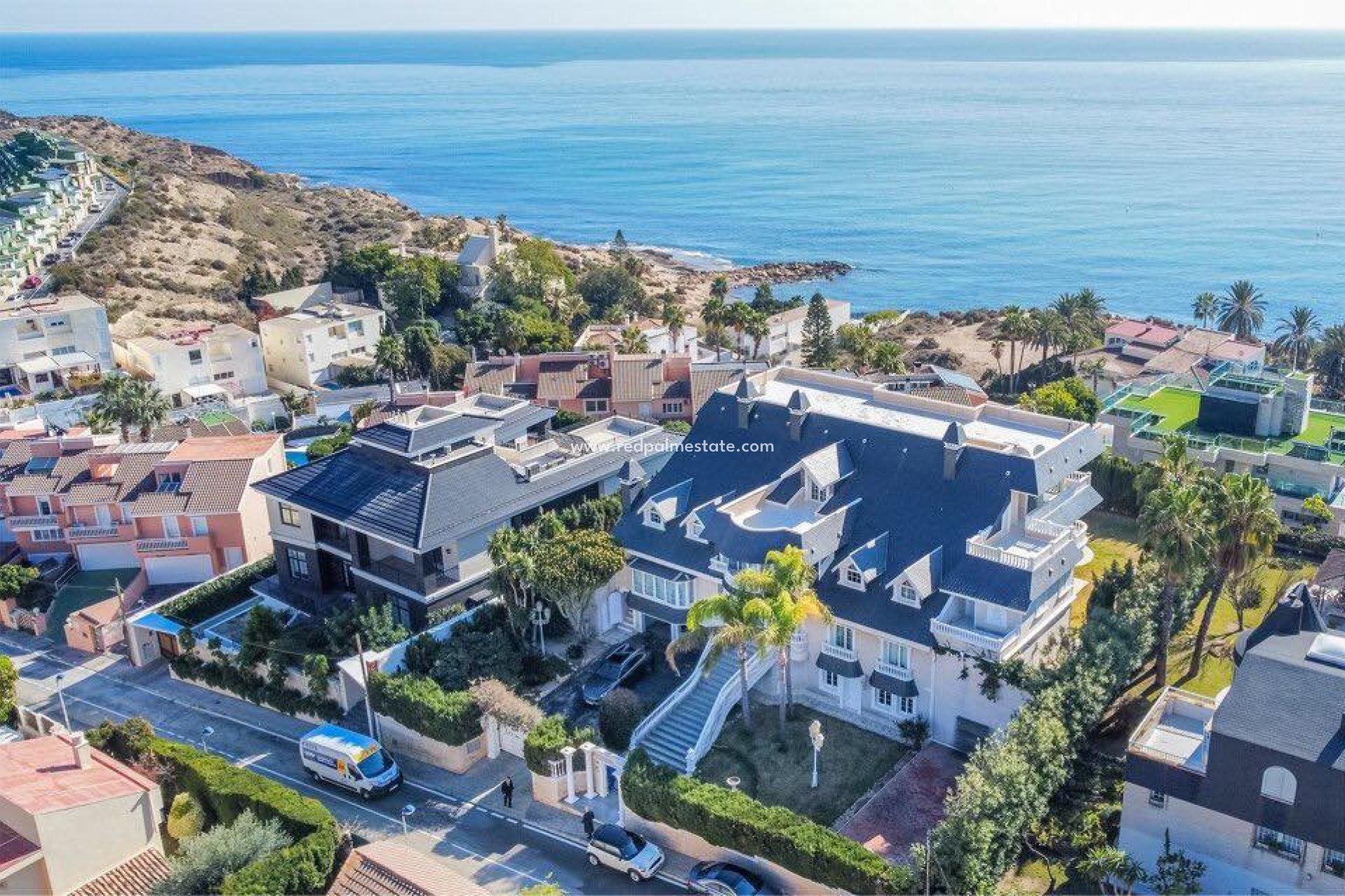 Återförsäljning - Villa -
Alicante - Playa San Juan