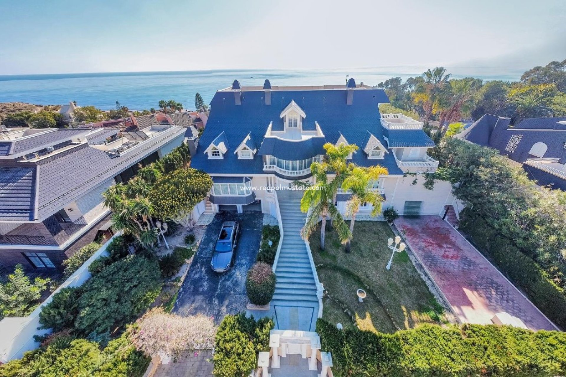 Återförsäljning - Villa -
Alicante - Playa San Juan