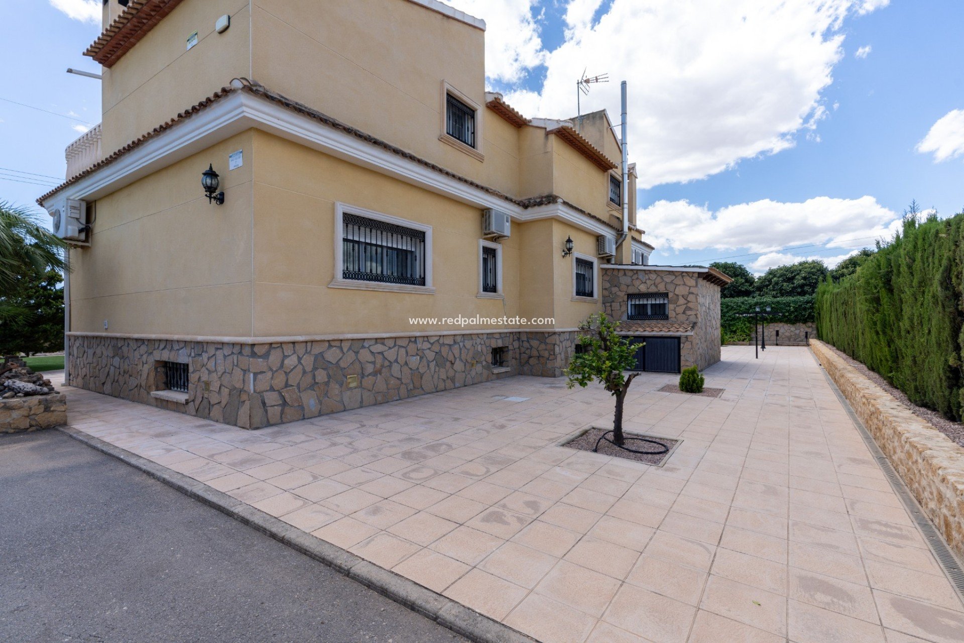 Återförsäljning - Villa -
Alicante - San Vicente del Raspeig