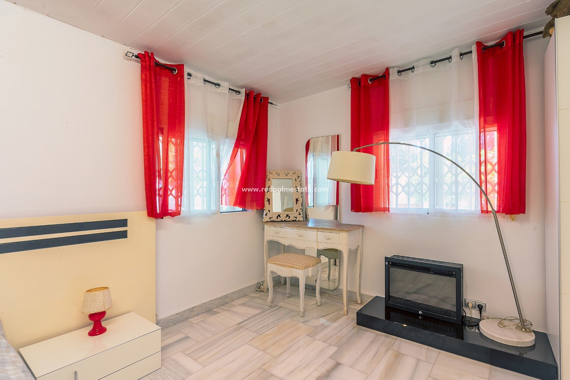 Återförsäljning - Villa -
Alicante - San Vicente del Raspeig
