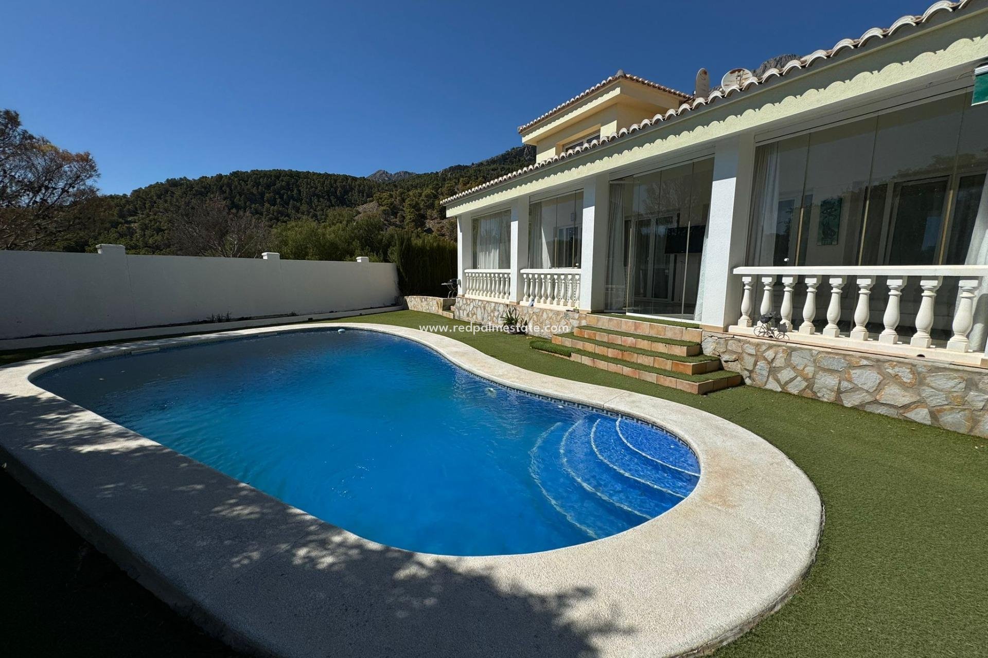 Återförsäljning - Villa -
Altea - Altea Hills