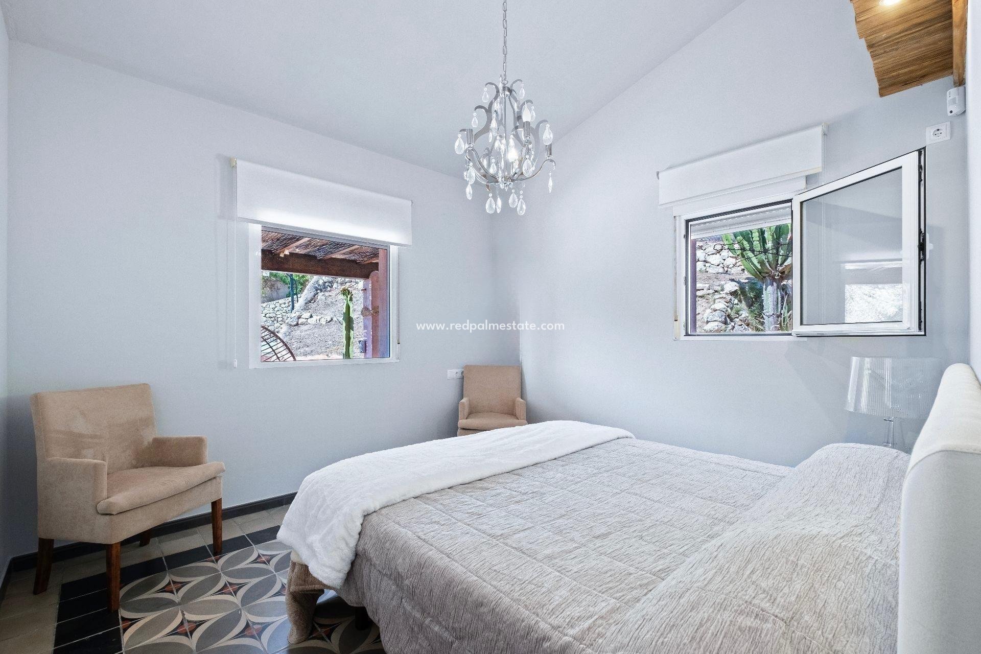 Återförsäljning - Villa -
Altea - Balcón De Altea