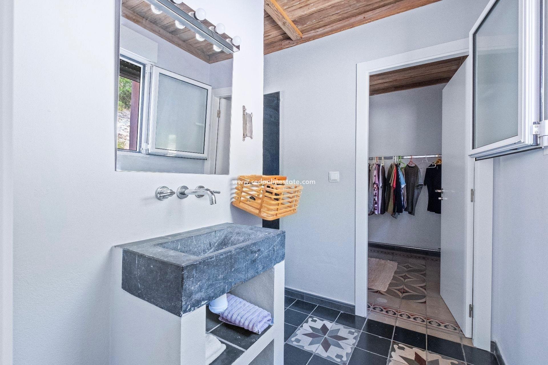 Återförsäljning - Villa -
Altea - Balcón De Altea