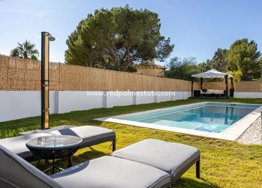 Återförsäljning - Villa -
Altea