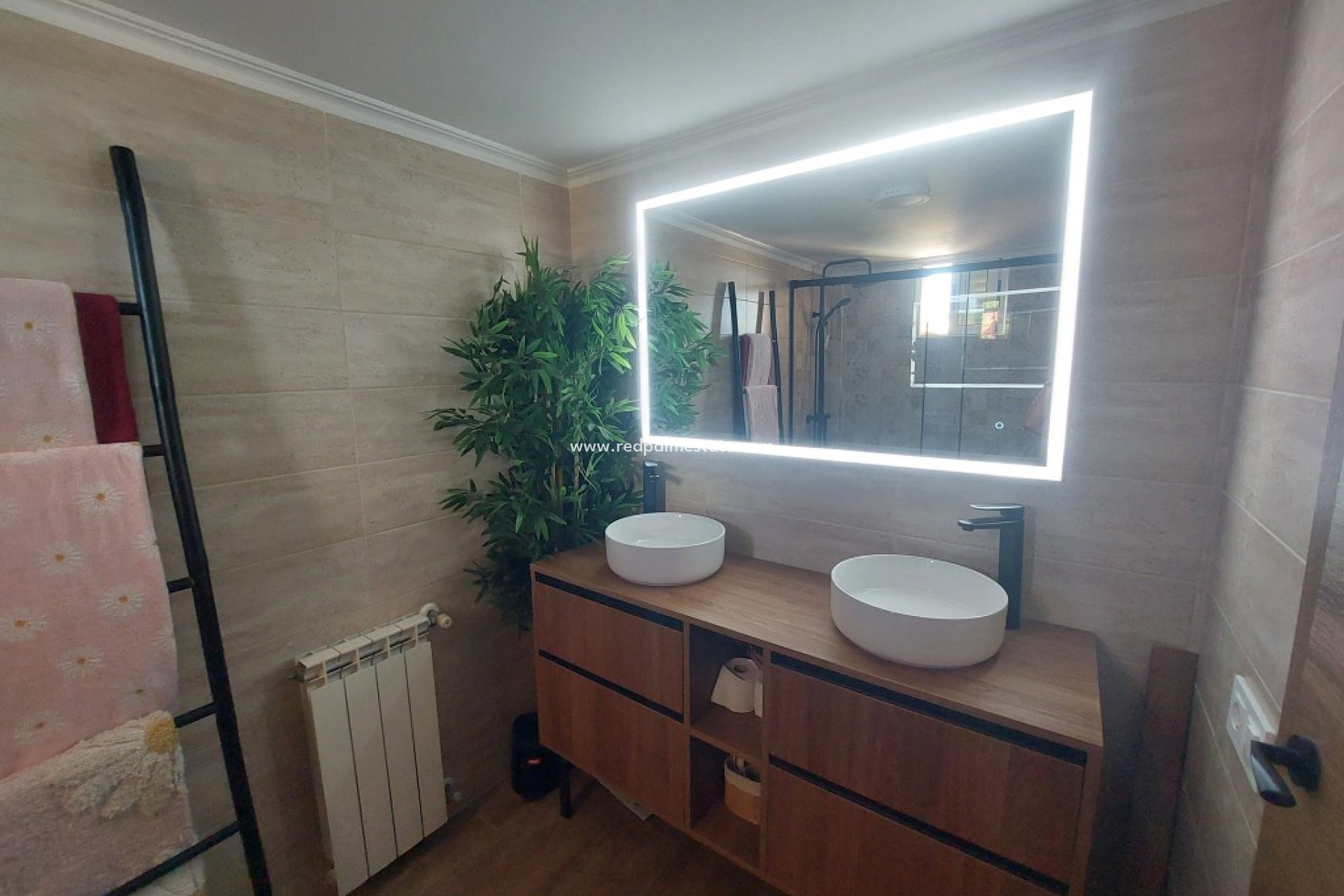 Återförsäljning - Villa -
Benidorm - Costa Blanca