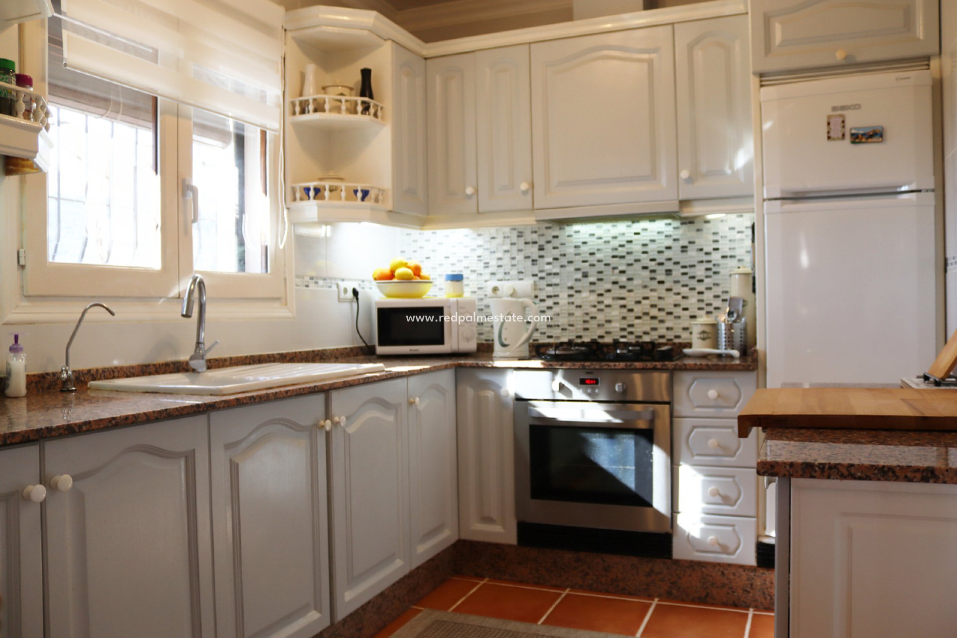 Återförsäljning - Villa -
Benigembla - Inland