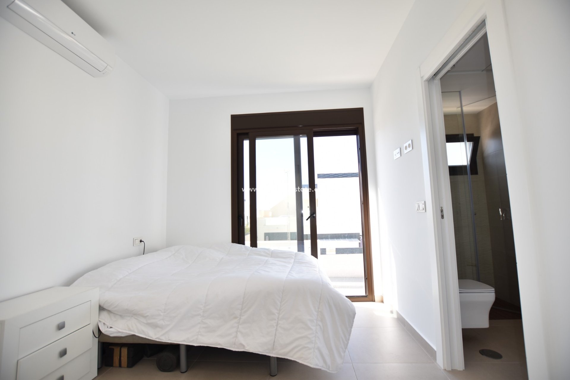 Återförsäljning - Villa -
Benijofar - Costa Blanca