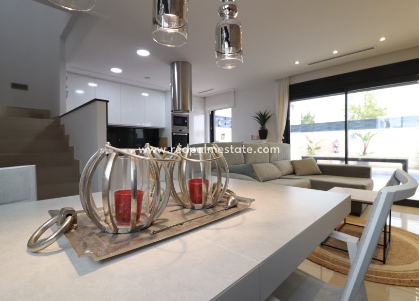 Återförsäljning - Villa -
Benijofar