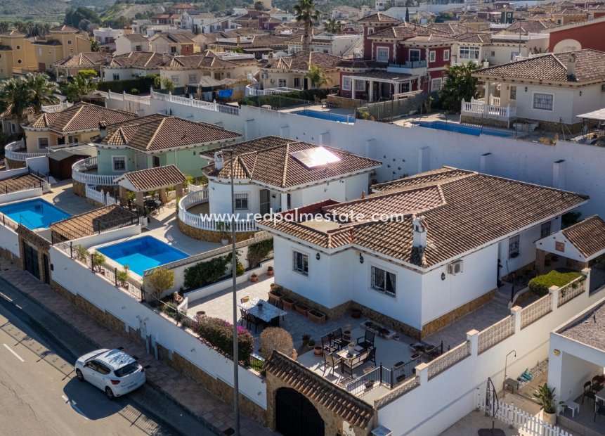 Återförsäljning - Villa -
Bigastro - Villas Andrea