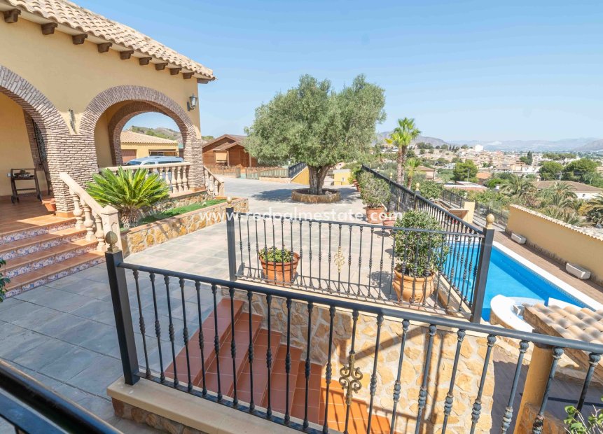 Återförsäljning - Villa -
Bigastro