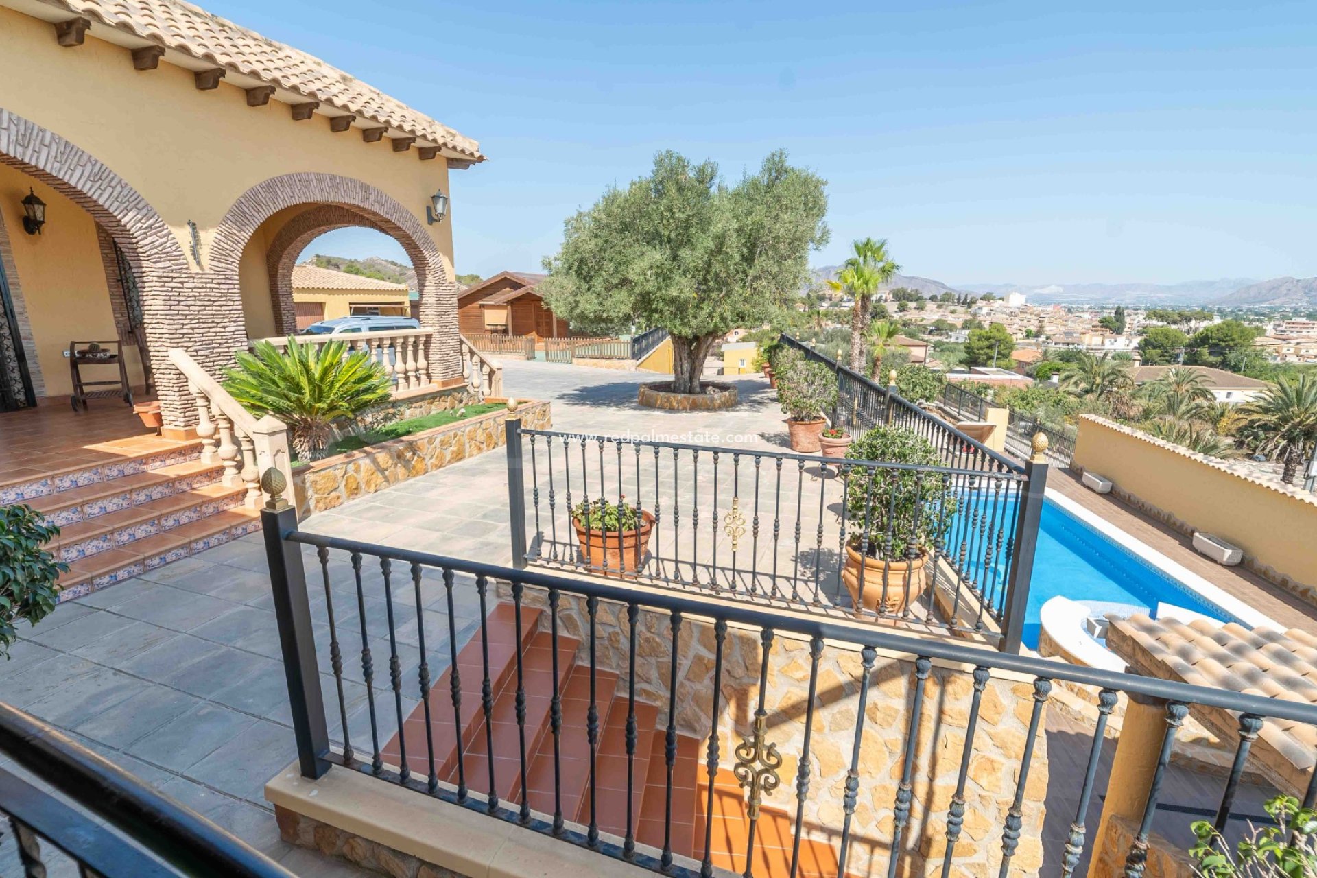 Återförsäljning - Villa -
Bigastro