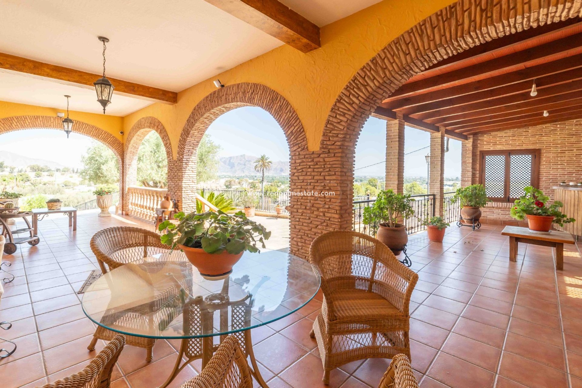 Återförsäljning - Villa -
Bigastro