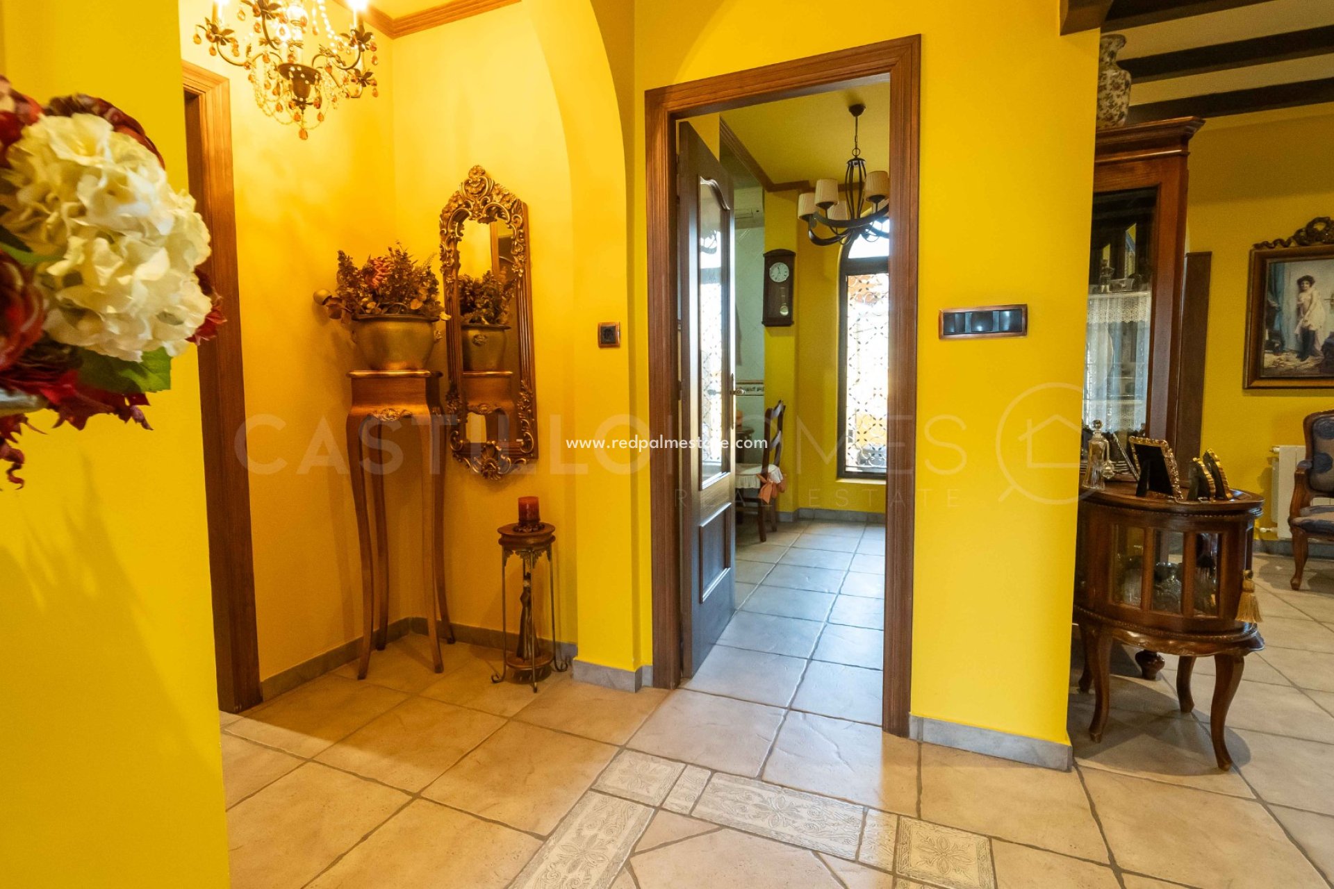 Återförsäljning - Villa -
Bigastro