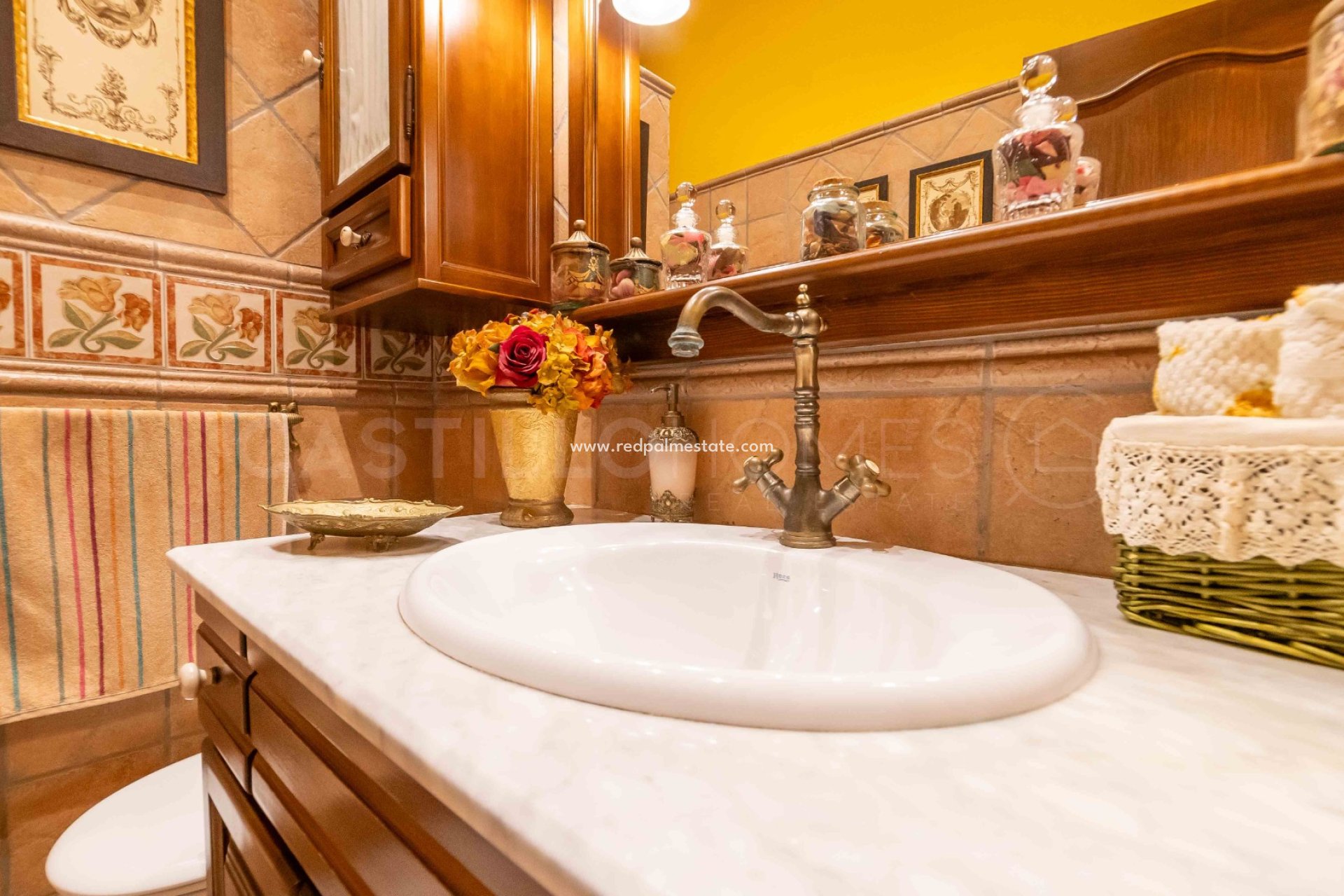 Återförsäljning - Villa -
Bigastro