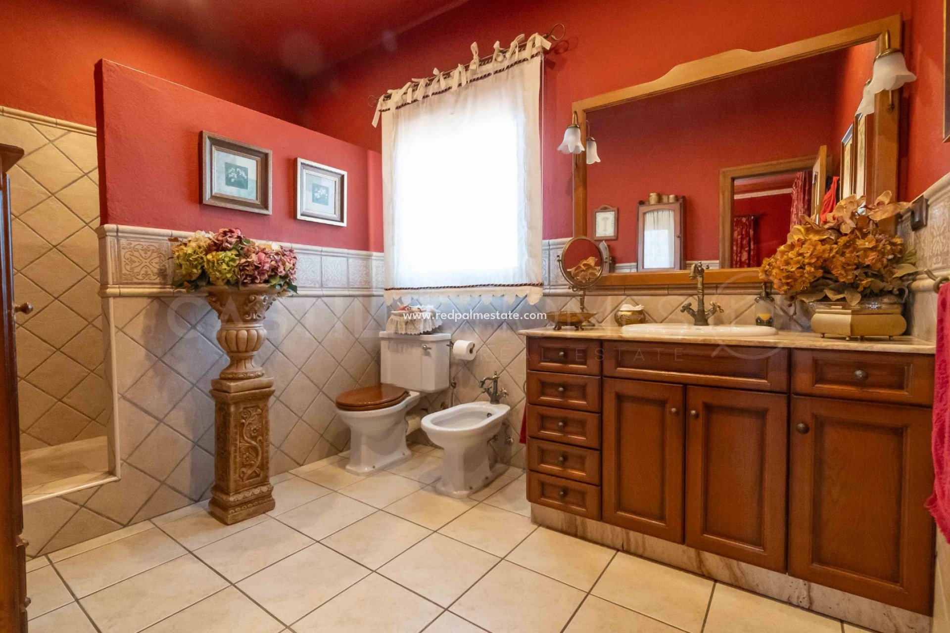 Återförsäljning - Villa -
Bigastro