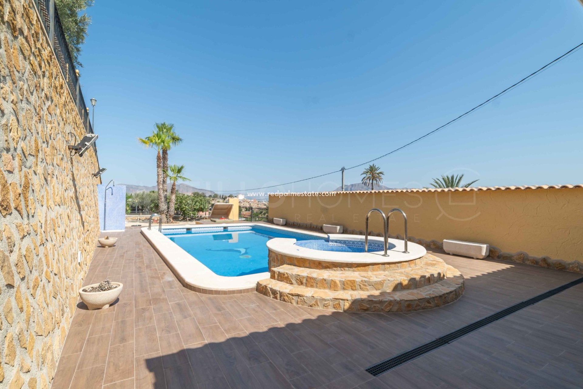 Återförsäljning - Villa -
Bigastro